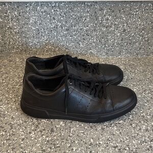 Vince Men’s Black Sneakers